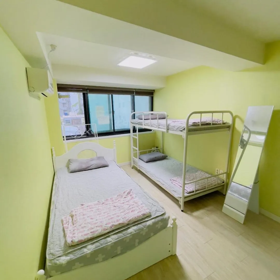 Beach Stay Guesthouse بوسان بيت ضيافة