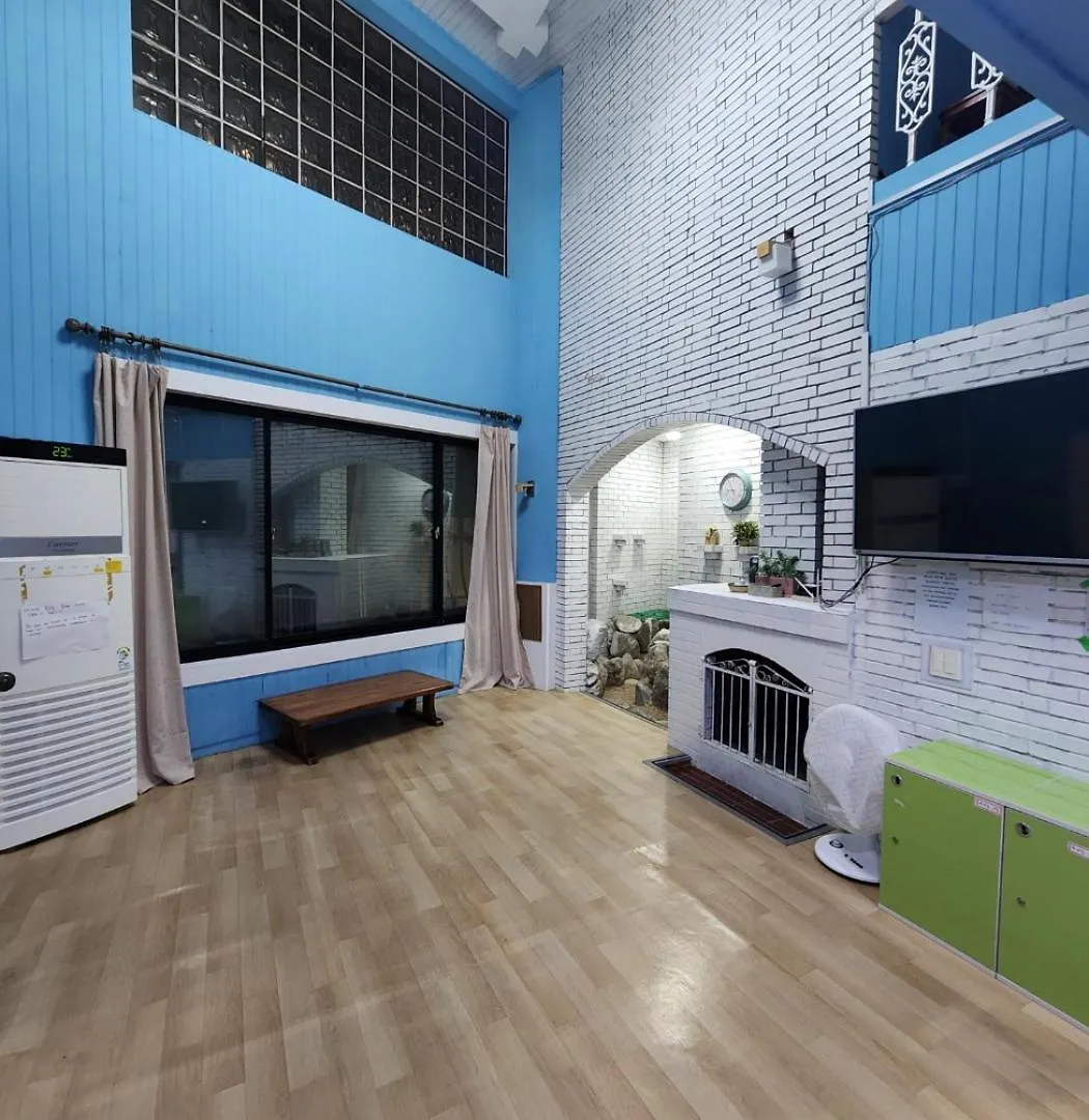 Beach Stay Guesthouse Busan