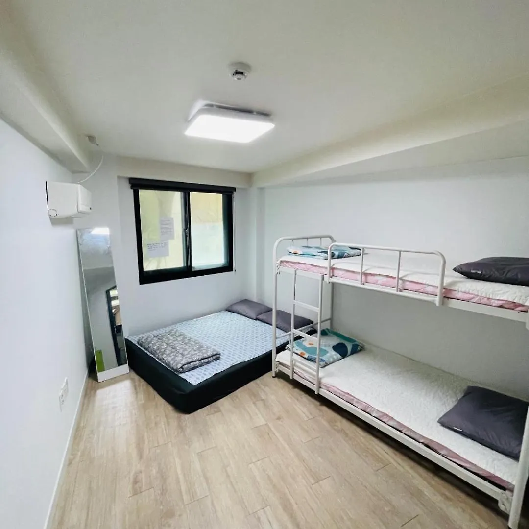 Konukevi Beach Stay Guesthouse Busan